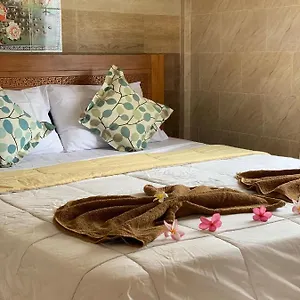 tudes-family-homestay.ubudhotelsnow.com/