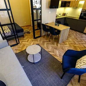 e13-design-studio.inbudapesthotels.com/